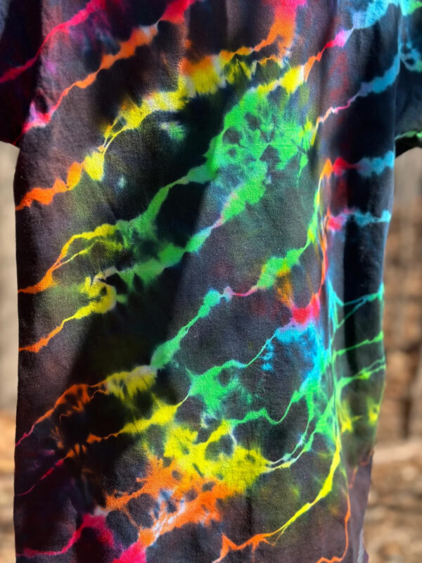 tie-dye-shirt-for-youth
