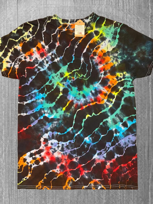 tie-dye-shirt-for-youth